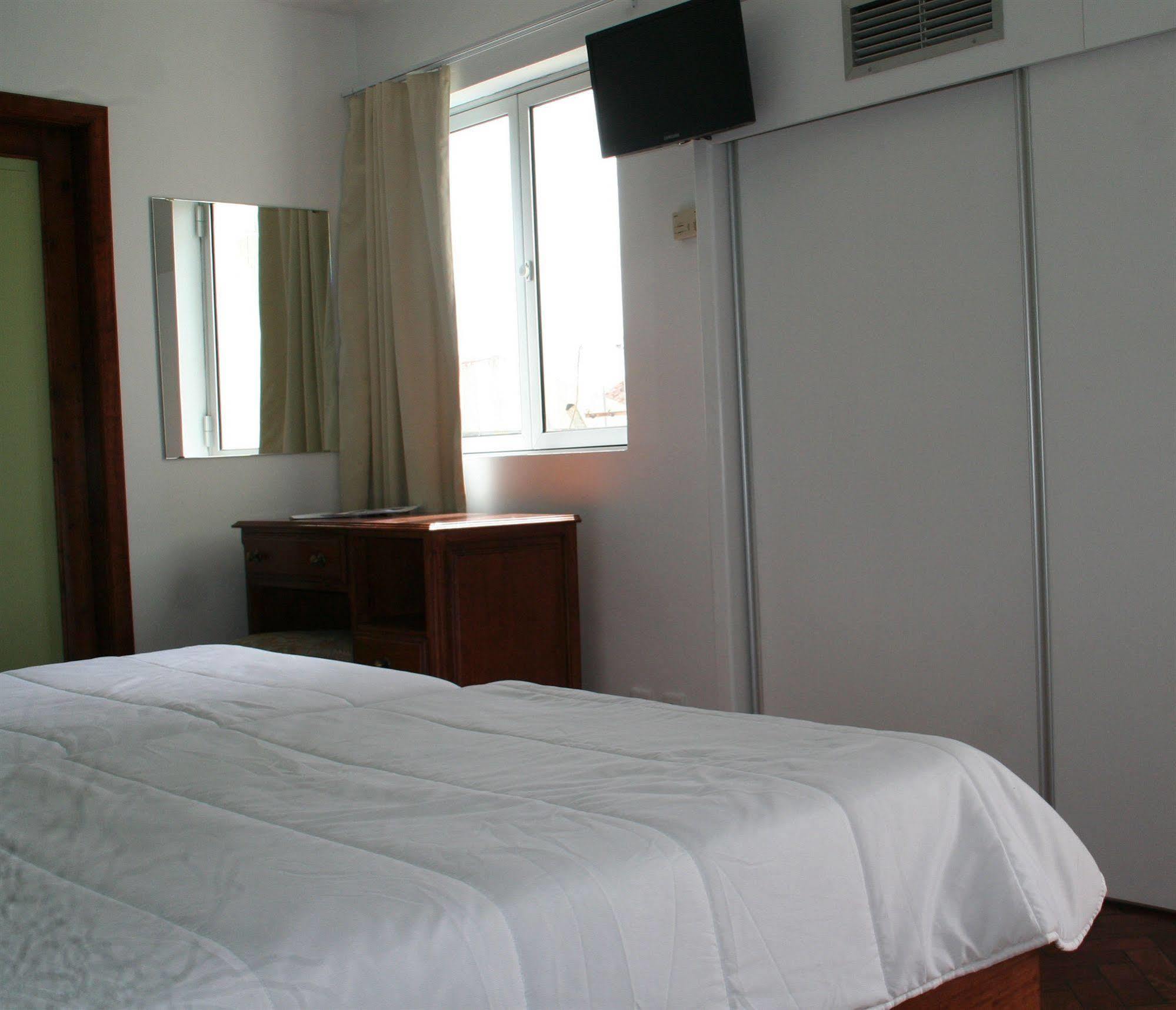 Hotel Alcides Ponta Delgada  Exterior photo