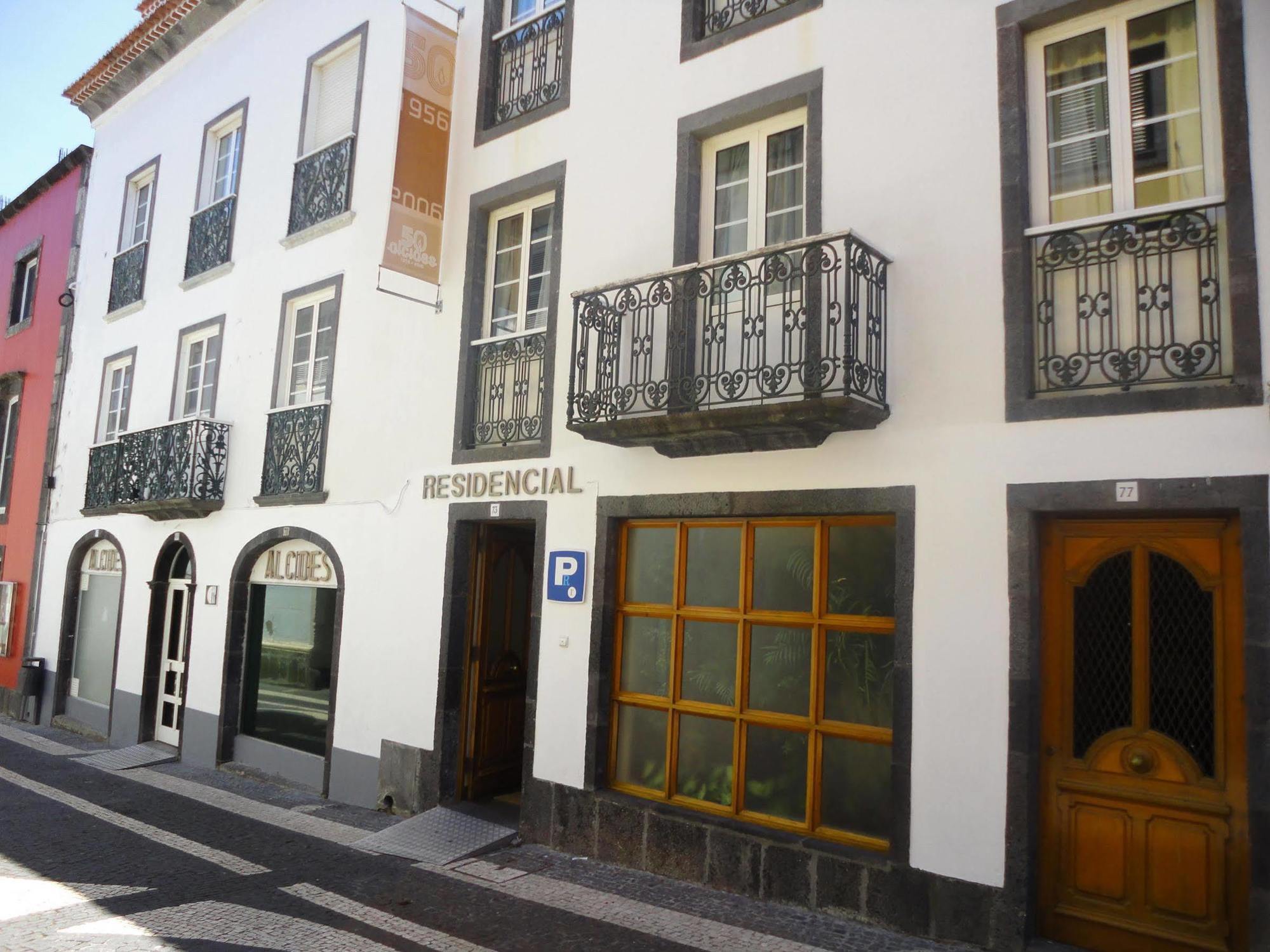 Hotel Alcides Ponta Delgada  Exterior photo